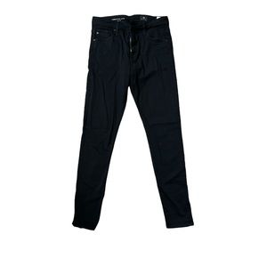 Women’s black skinny jeans